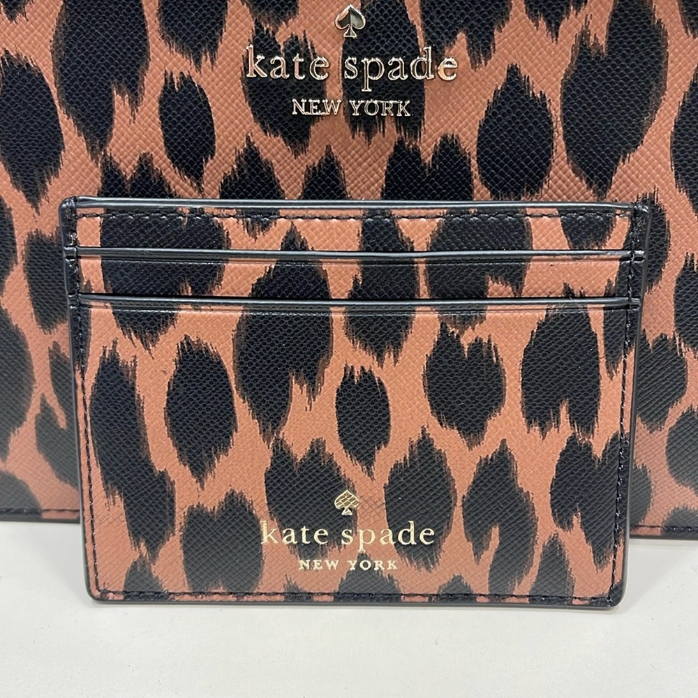 Kate Spade Schuyler Small Slim Card Holder
NWT